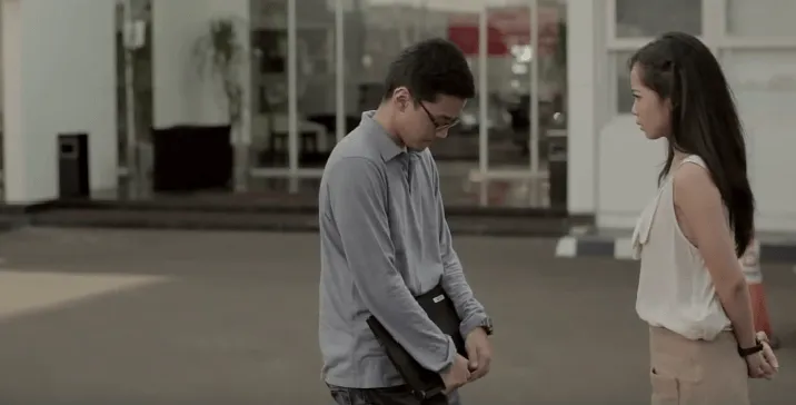Kalau Cowokmu Workaholic, 6 Hal Ini Pasti Akrab Sama Kamu 12