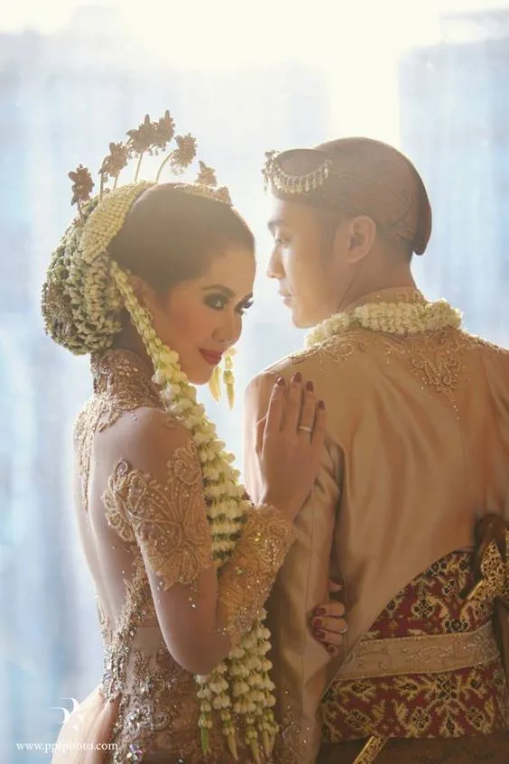 Dari Hati Terdalam Wanita, Kami Ingin Kamu Memakai Baju Seperti Ini di Pernikahan Kita, Mas 23
