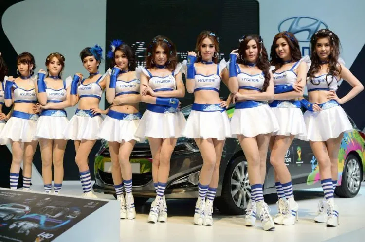 7 Pekerjaan yang Bikin Cewek Dikira Nggak Bener Oleh Cowok. Pikiran Sempit Kayak Gini Harus Diubah! 12