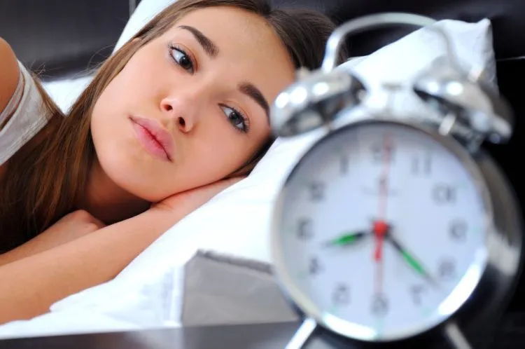 Karena Banyak Faktor, Cewek Lebih Berpotensi Insomnia Daripada Cowok. Kenapa, Ya? 12