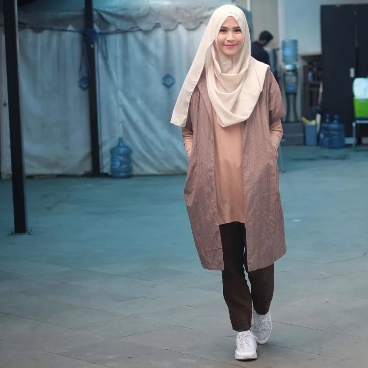 Inilah 13 Jawaban untuk Kamu, Hijaber yang Tak Suka Pakai Jarum: Jilbab Instan! 23
