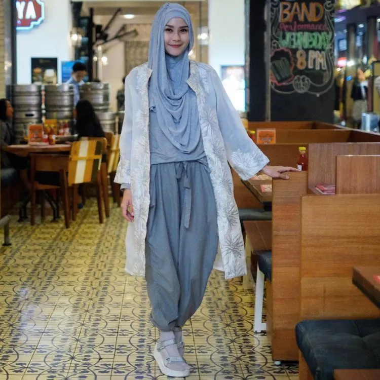Inilah 13 Jawaban untuk Kamu, Hijaber yang Tak Suka Pakai Jarum: Jilbab Instan! 17
