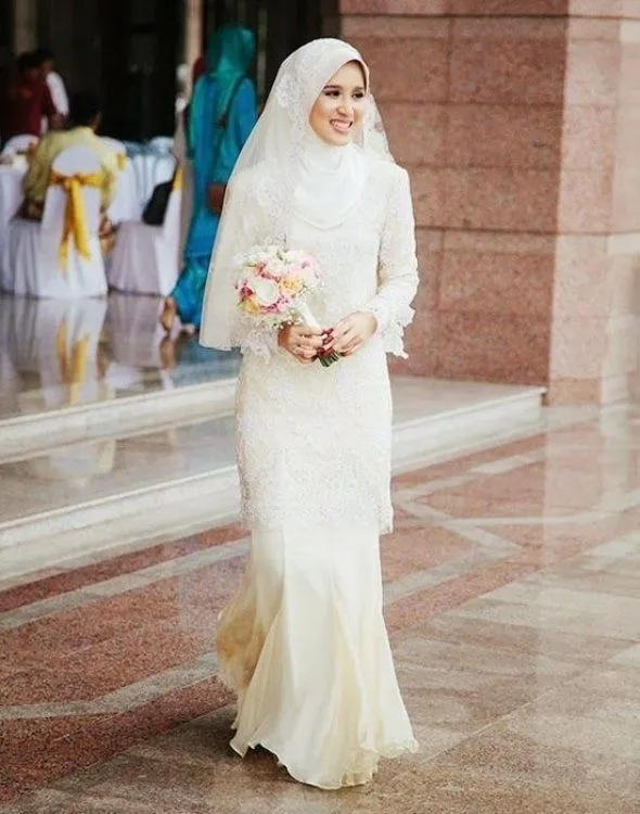 Gaun Pernikahan Hijab dari Berbagai Belahan Dunia yang Akan Buatmu Cantik ala Islami 18