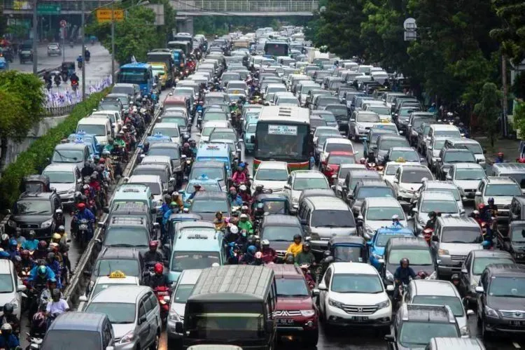 Hal-hal Ini Pasti Bikin Kamu Kesel dan Emosi Ketika Melintas di Jalan Raya. Ada-ada Aja Deh Ah! 7