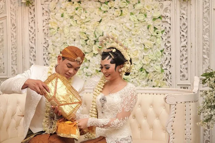 8 Keuntungan Ini Akan Khatam Kamu Rasakan Ketika Menikah dengan Orang Jawa 12