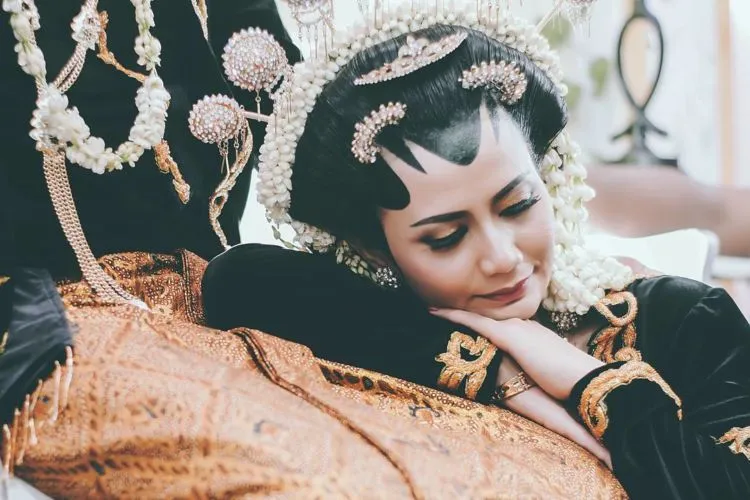 8 Keuntungan Ini Akan Khatam Kamu Rasakan Ketika Menikah dengan Orang Jawa 16