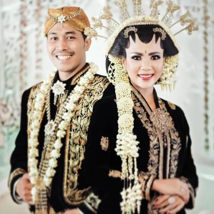 8 Keuntungan Ini Akan Khatam Kamu Rasakan Ketika Menikah dengan Orang Jawa 15