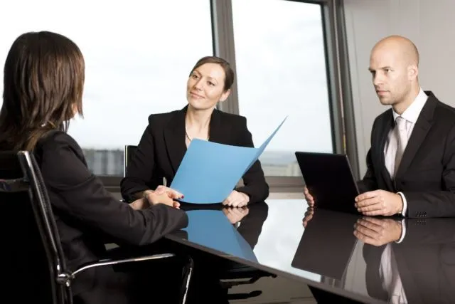Bila Kamu Melakukan 8 Hal Ini Saat Interview Kerja, Selamat—Kamu Baru Saja Gagal 13