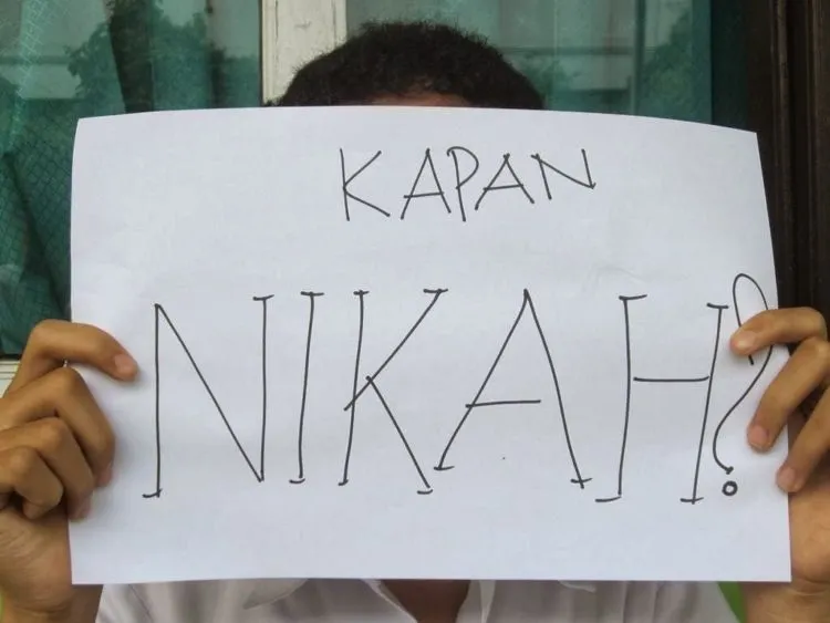 Cara Praktis Memahami Pacarmu yang Serba Ambigu Itu: Kamus Kode Cewek 23