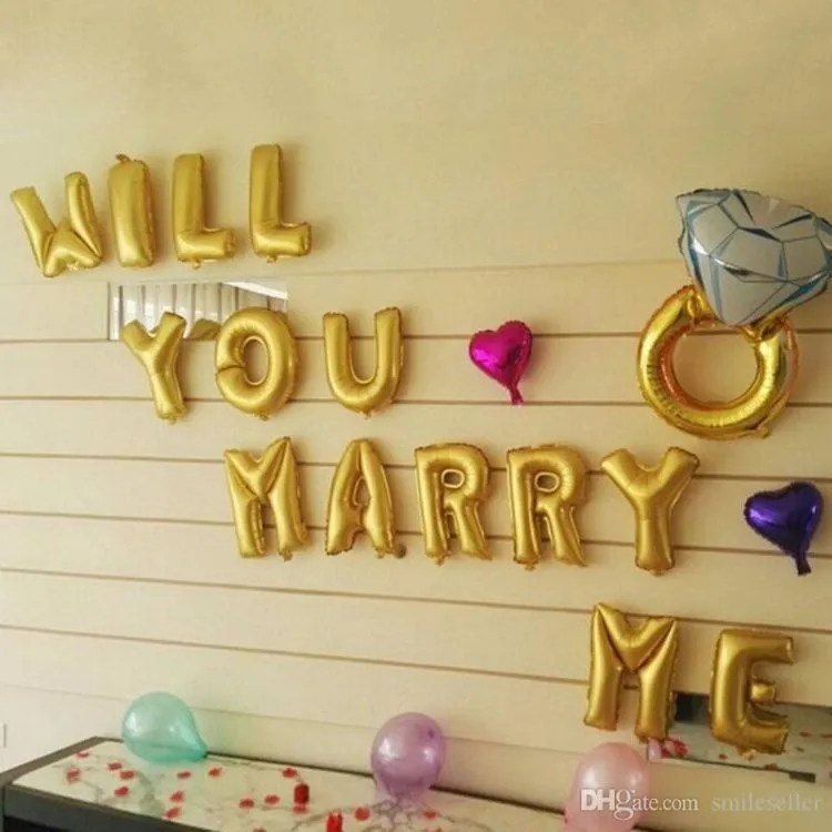 13 Barang Pengganti Cincin yang Bikin Lamaranmu Jauh Dari Kata Biasa. Memorable Pastinya! 36