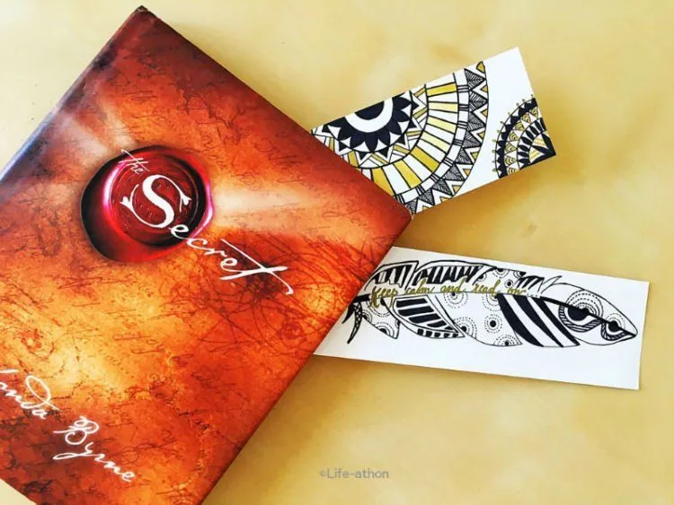 Buatmu yang Suka Baca Novel atau Buku, 12 Kreasi Pembatas Buku Ini Bisa Jadi Teman Barumu! 44