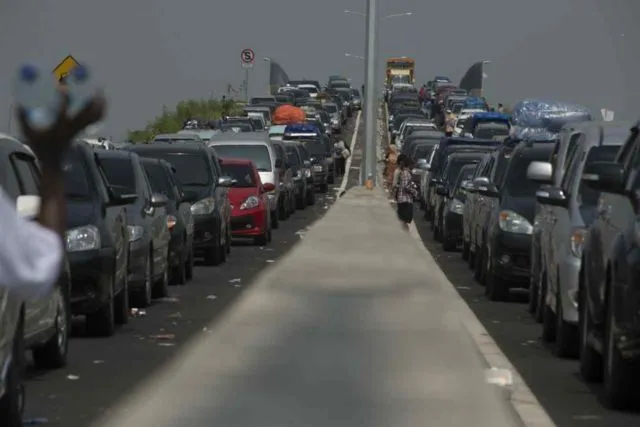 Macet di Jakarta Nggak Ada Apa-apanya Dibanding 7 Kemacetan Terparah Sepanjang Sejarah Ini! 14