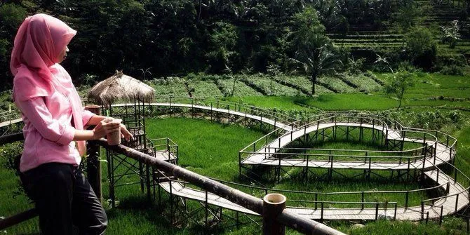Nikmati Sensasi Romantis Nan Artistik di Jembatan Cinta Purbalingga. Yuk Maen ke Sana Segera! 9