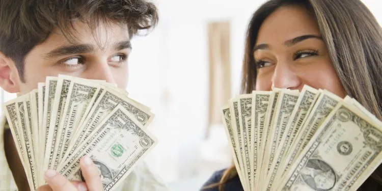 10 Bukti Kamu Sudah Bersama Orang yang Tepat, Pencarianmu Boleh Berhenti Padanya 19