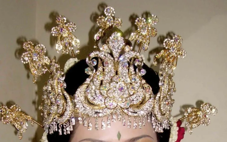 Jangan Ngaku Orang Pasundan Kalau Kamu Nggak Tahu Makna Di Balik Riasan Pengantin Sunda Siger 10