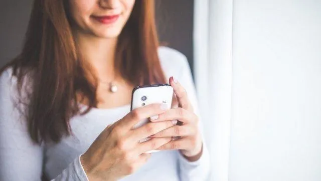 7 Usaha Bisnis Sampingan Hanya Modal HP & Internet 9