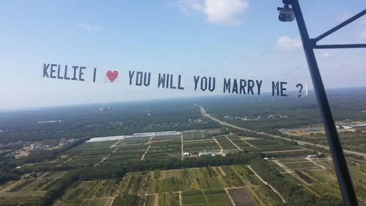 15 Ide Kreatif Lamaran Romantis yang Nggak Biasa, Sudah Dijamin Diterimanya! 24