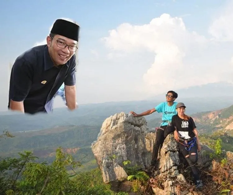 Biasanya Sih Ikan Paus, Tapi Kok Jadi Ridwan Kamil. Inilah Gaya Foto UpandUp Baru yang Bikin Ngakak 16