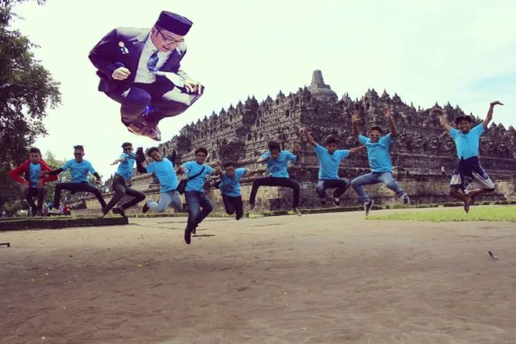 Biasanya Sih Ikan Paus, Tapi Kok Jadi Ridwan Kamil. Inilah Gaya Foto UpandUp Baru yang Bikin Ngakak 20