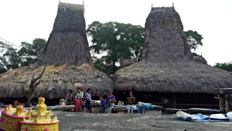 Desa Adat Suku Loli di Sumba Jadi Salah Satu Desa Terindah Indonesia! Masa Nggak Pengen ke Sana? 6