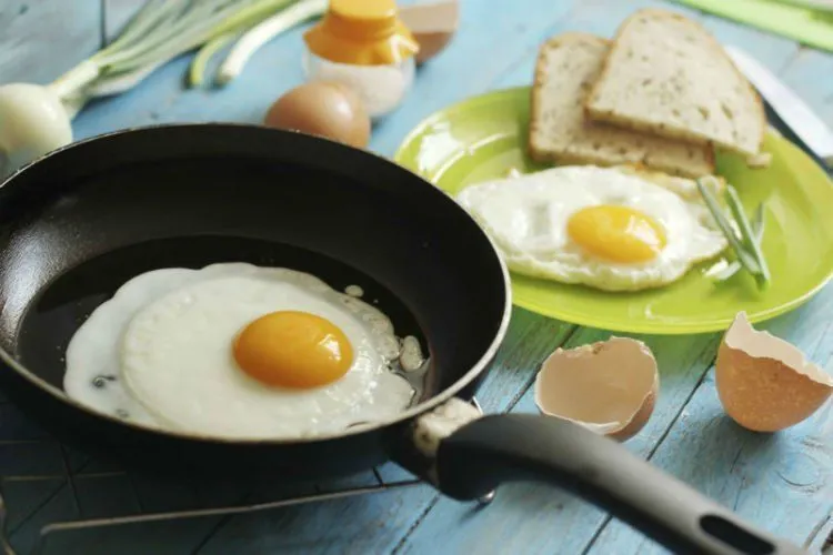 Nggak Cuma Wortel yang Baik Buat Kesehatan Mata, Tapi 7 Makanan Ini Juga! 8