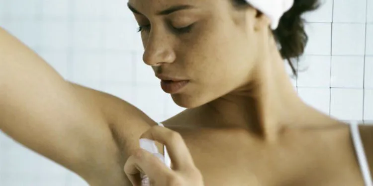 7 Kesalahan Saat Pakai Deodoran Ini Ternyata Fatal, Kamu Aja yang Nggak Sadar 8