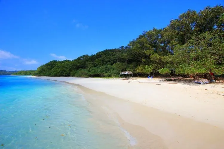 Jika Traveling Ada dalam Jiwamu, Ajak Pasanganmu ke 10 Surga Ini untuk Berbulan Madu! 15