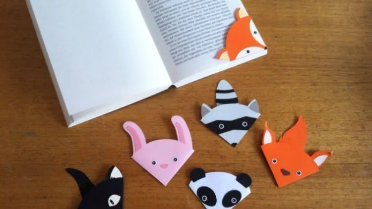 Buatmu yang Suka Baca Novel atau Buku, 12 Kreasi Pembatas Buku Ini Bisa Jadi Teman Barumu! 35