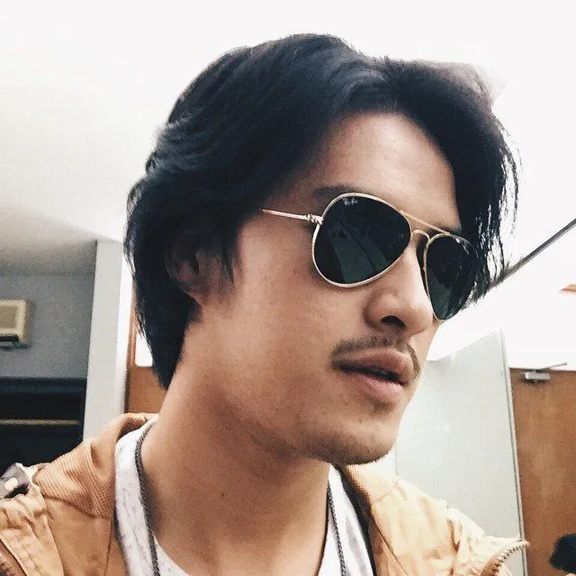 10 Gaya Rambut Cowok Ini Pernah Digandrungi Banyak Anak Muda. Lucu Kalau Ingat Masa-Masa Itu 11