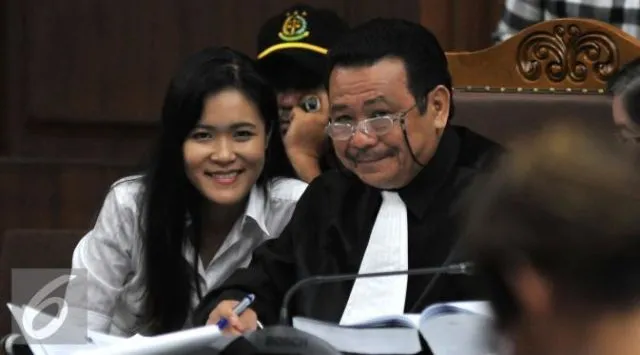 Rangkuman Drama Panjang Jessica dan Kopi Sianidanya. Rugi Kalau Harus Nonton TV Terlalu Lama! 2