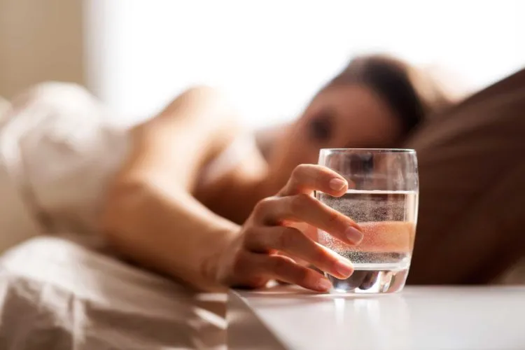 Lakukan 9 Kebiasaan Ini Agar Kulitmu Cantik Saat Bangun Tidur. No Kusam, No Kumal! 15