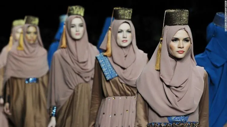 Inilah Alasan Kurang Menyenangkan Kenapa Model Biasanya Tinggi dan Kurus, Kamu yang Pendek Jangan Sebel Dulu 6