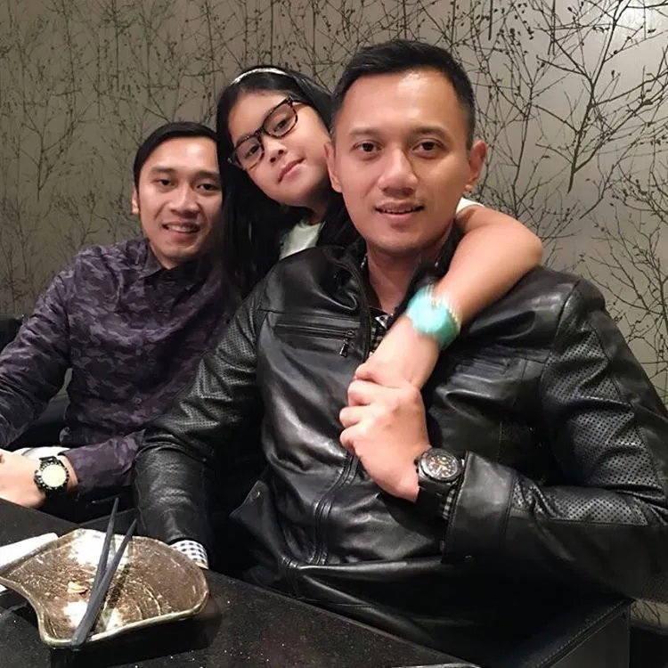 Seandaninya Bisa Memilih Gubernur DKI Berdasarkan Style Bajunya, Kamu Akan Pilih yang Mana? 28