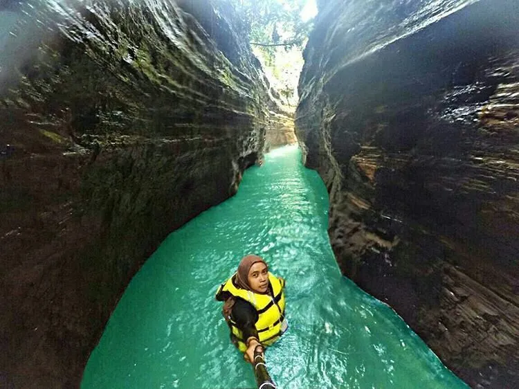 Kenalan Yuk Sama Little Green Canyon di Banten, Curug Putri Tahura yang Pesonanya Juara! 8