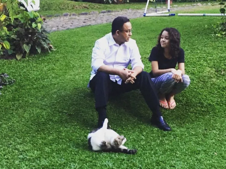 Seandaninya Bisa Memilih Gubernur DKI Berdasarkan Style Bajunya, Kamu Akan Pilih yang Mana? 41