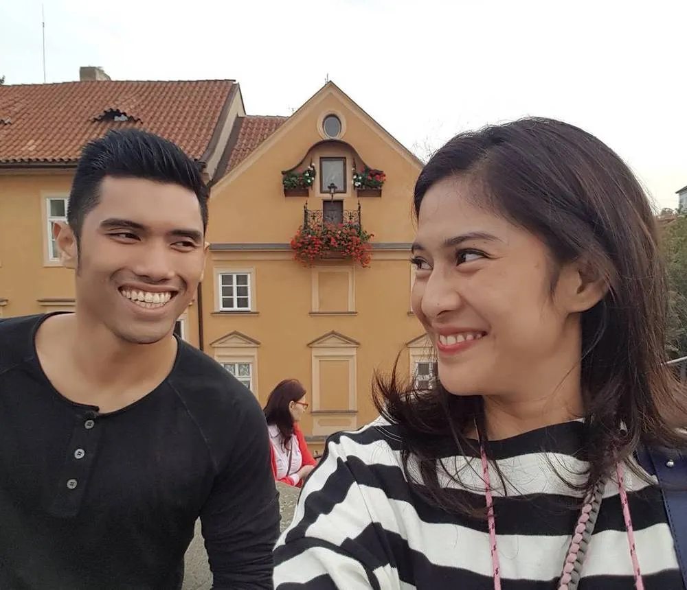 Intip Liburan Romantis Dian Sastro dan Sang Suami di Eropa, Duh Bikin Baper Jadinya! 16
