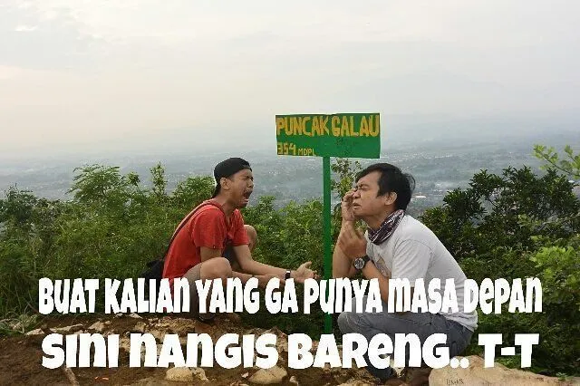 12 Meme Kocak yang Memberi Bukti Bahwa Gunung adalah Pelarian Terbaik Ketika Patah Hati! 13