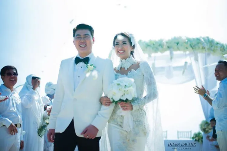Momen Bahagia yang Memanjakan Mata: Akad Nikah Asty Ananta di Bali, Preweddingnya Juga Mewah! 32