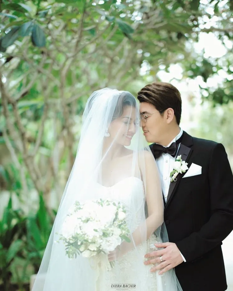 Momen Bahagia yang Memanjakan Mata: Akad Nikah Asty Ananta di Bali, Preweddingnya Juga Mewah! 26