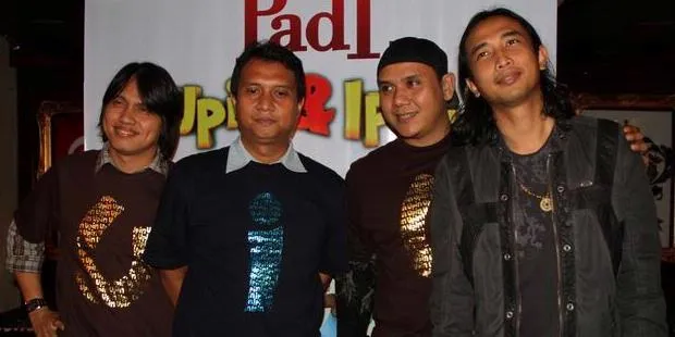 Bagi Anak 90-an, 15 Lagu Jadul Ini Nggak Asing Lagi di Telinga. Lagu Buat Belajar Main Gitar Sih~ 21