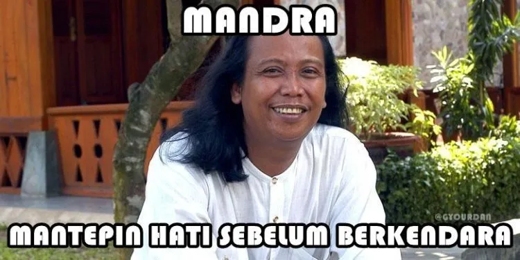 Siapa Tahu 13 Kepanjangan Nama Seleb Ini Bisa Mencerahkan Harimu, Biar Mereka Lebih Tenar Juga Sih 25