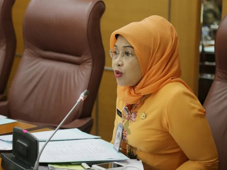 Seandaninya Bisa Memilih Gubernur DKI Berdasarkan Style Bajunya, Kamu Akan Pilih yang Mana? 30