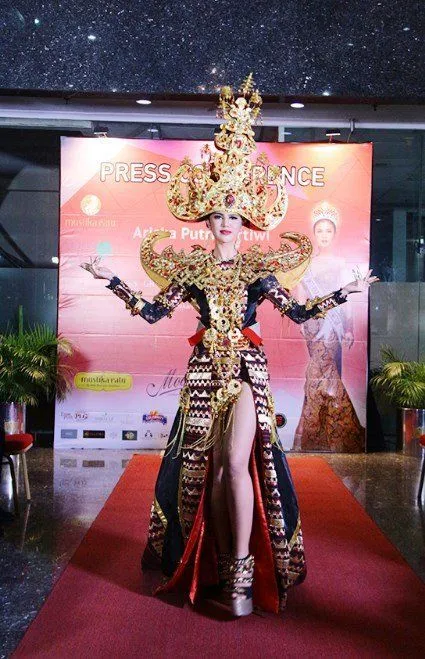 Ngulik Gaya Sehari-hari Ika Pertiwi, si Miss Grand International Ternyata Bisa Kasual Juga 14