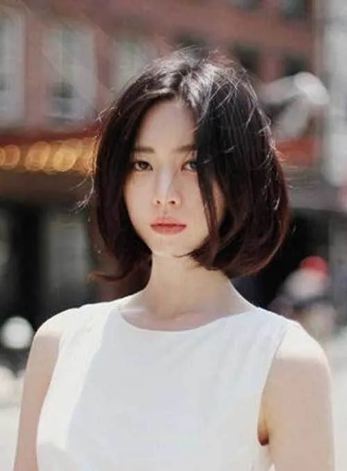 Pilihan Model Rambut yang Menjauhkanmu Dari Panggilan 'Ibu'. Masih Muda Ini! 10