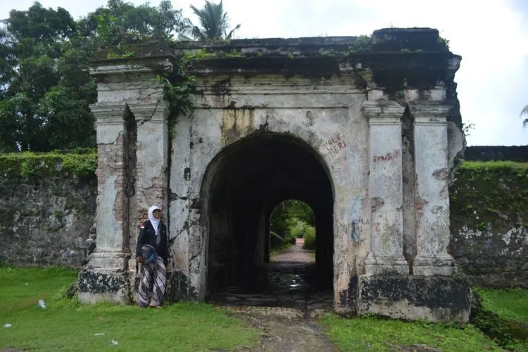 Di Balik Sisi Gelapnya Sebagai Penjara Tapol ‘65, Pulau Buru Layak Jadi Destinasimu Selanjutnya 14
