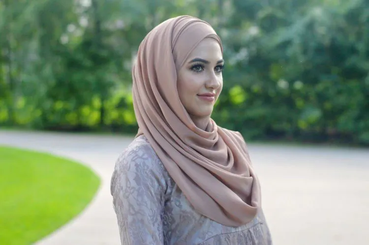 Ini Nih Penyebab Mukamu Berjerawat Saat Menggunakan Jilbab. Cewek Harus Tahu! 11