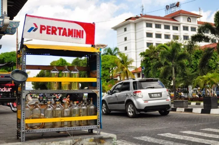 Di Indonesia, 17 Kebiasaan Ini Dianggap Wajar, Padahal Bikin Turis Asing Geleng-geleng Kepala 20