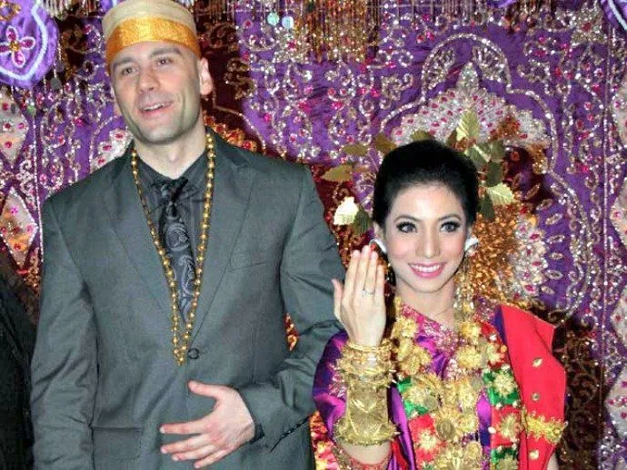 Nikah Dengan WNA; Nggak Hanya Ribet, Tapi Juga Mahal. Hal-Hal Macam Ini Mesti Kamu Kenal 12