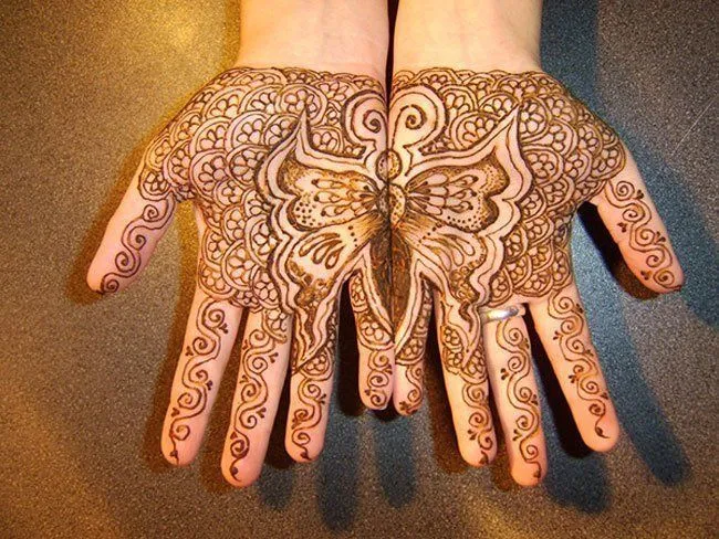 Motif Henna Pengantin yang Menyimpan Doa & Harapan 12