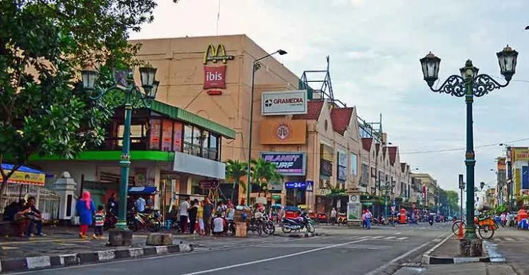 Ini Dia Penampakan Jogja Tempoe Doeloe dan Jogja Masa Kini. Lebih Romantis yang Mana? 22